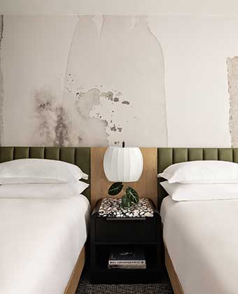 2 Queen Beds & Side Table